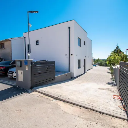 빌라 La Perla Pula,kroatien *