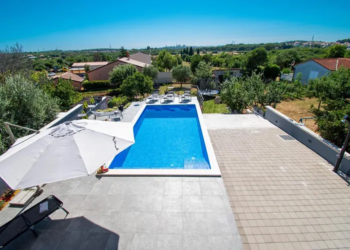 빌라 La Perla Pula,kroatien *