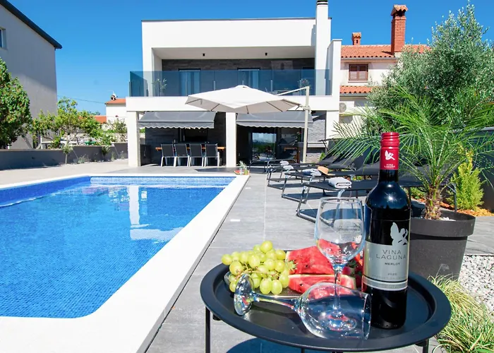 La Perla Pula,kroatien 빌라 *